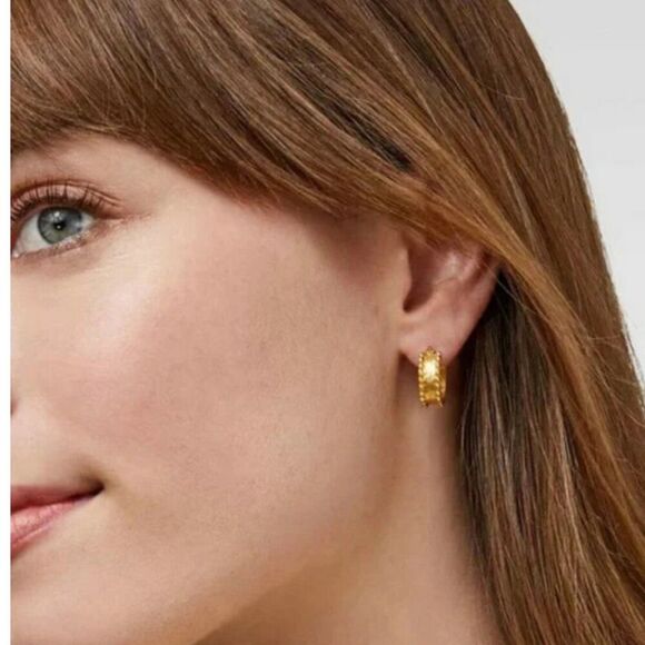 Brand New. $165 Julie Vos pearl 2 in 1 earrings. - Picture 5 of 7